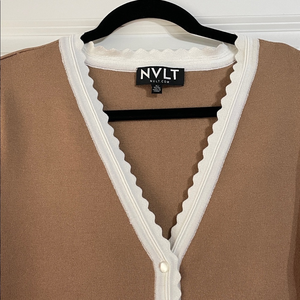 NVLT x Anthropologie Scallop Trim V Neck Cardigan Women's Size XL Camel NWOT - Picture 2 of 9